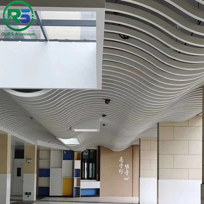 2.0mm Langit-langit logam gantung dalam anggur merah untuk dekorasi modern dan sederhana